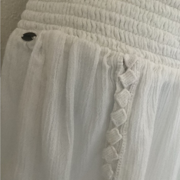 White Roxy Shorts - Picture 4 of 5